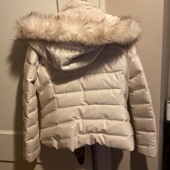 ZARA- Winter coat - Picture 2 of 5